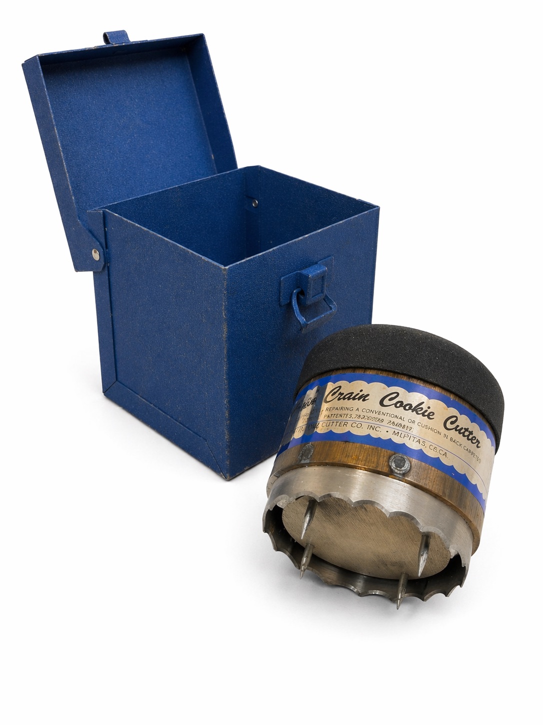 Crain Cookie Cutter Carpet Tool