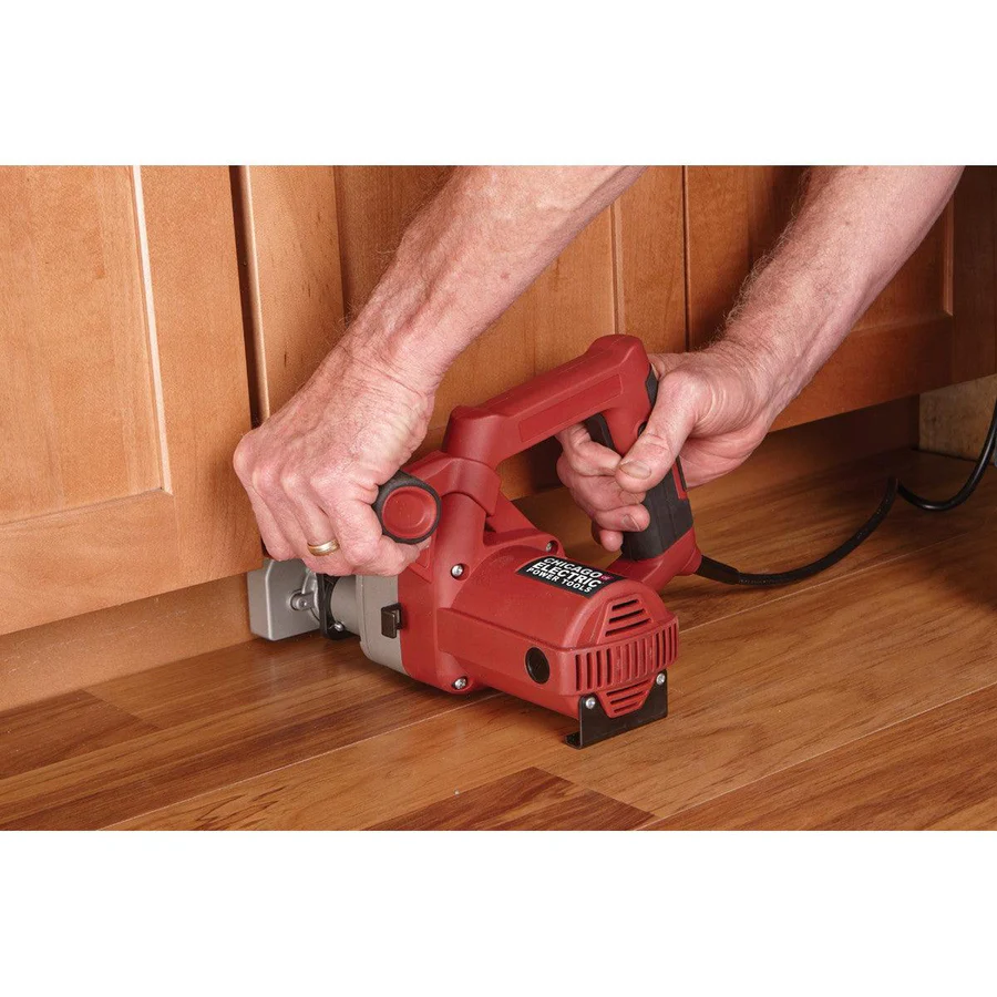 Toe-Kick Saw 3-3/8 in 6.8 Amp